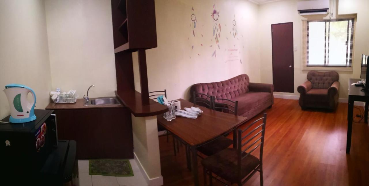 Casa Saudade Condotels And Transient Rooms Olongapo Esterno foto
