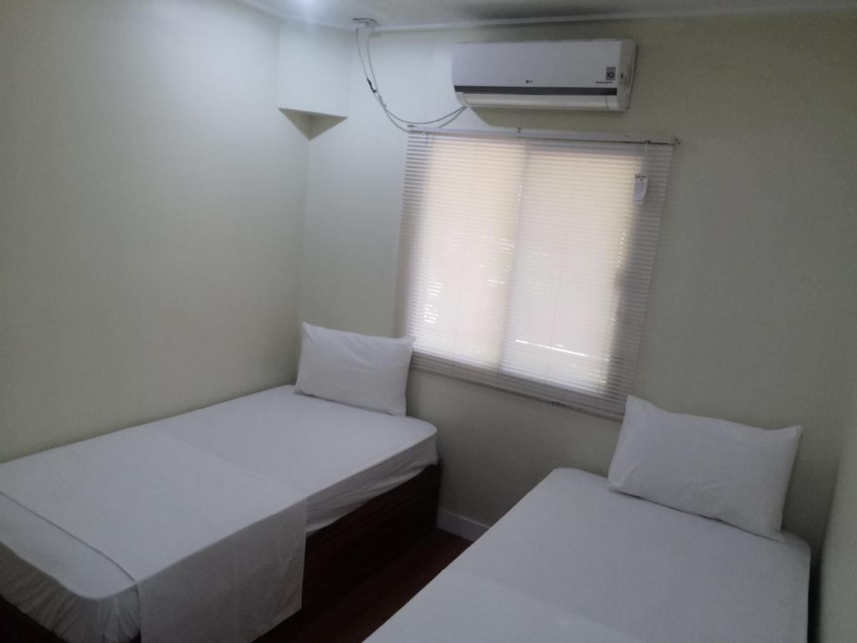 Casa Saudade Condotels And Transient Rooms Olongapo Esterno foto