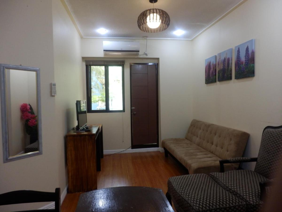 Casa Saudade Condotels And Transient Rooms Olongapo Esterno foto