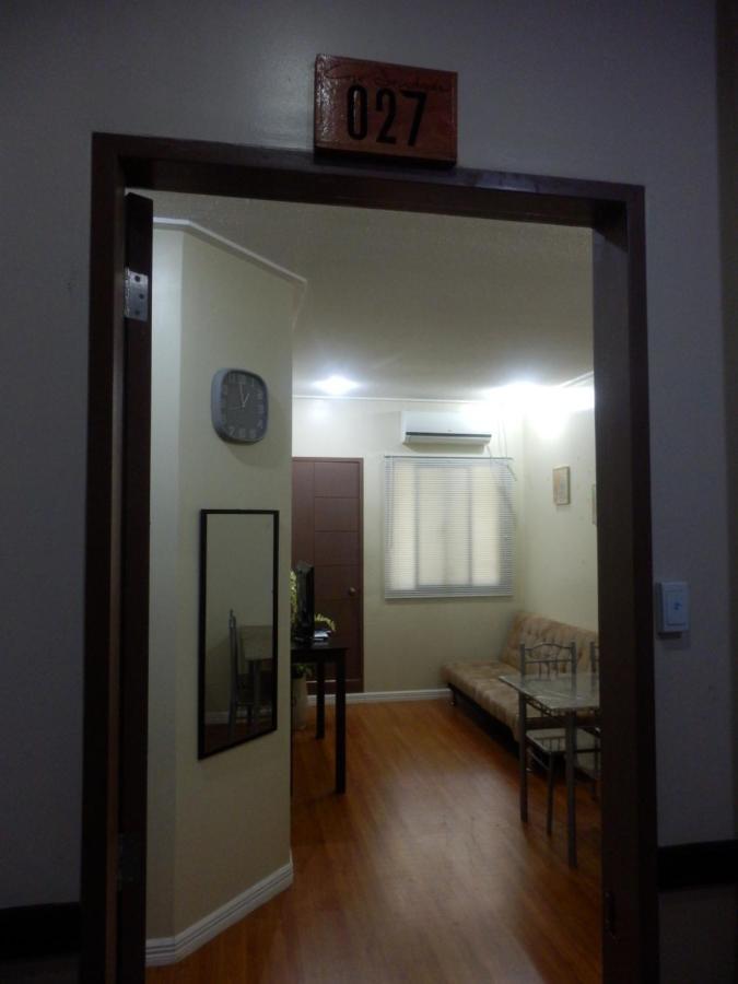 Casa Saudade Condotels And Transient Rooms Olongapo Esterno foto